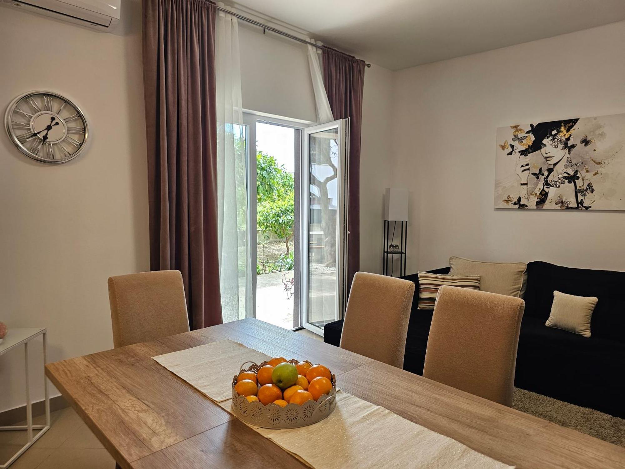 Apartmani Dianna คาชเตลา ภายนอก รูปภาพ